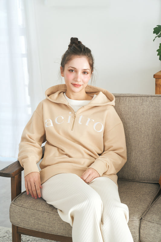 ハーフジップパーカー